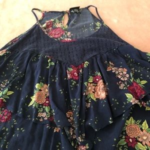 Torrid Floral Navy Tank Size 4